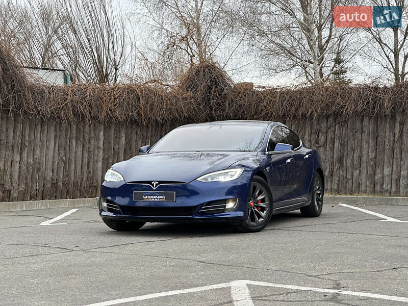 Tesla Model s (2019)