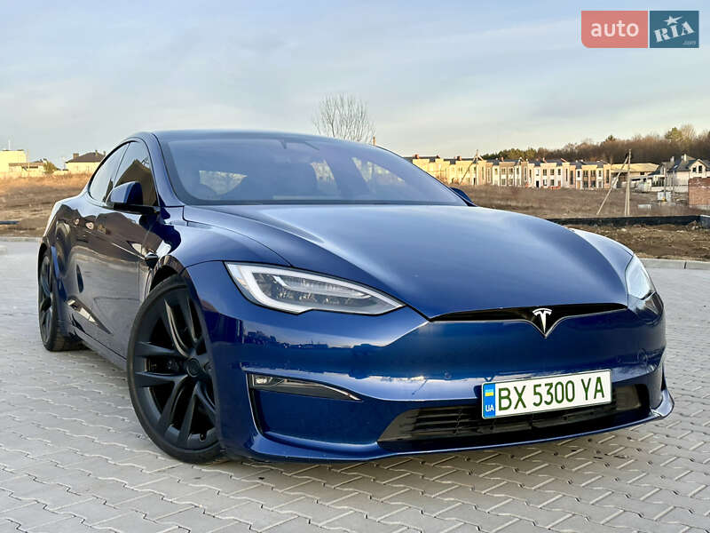 Tesla Model s (2021)