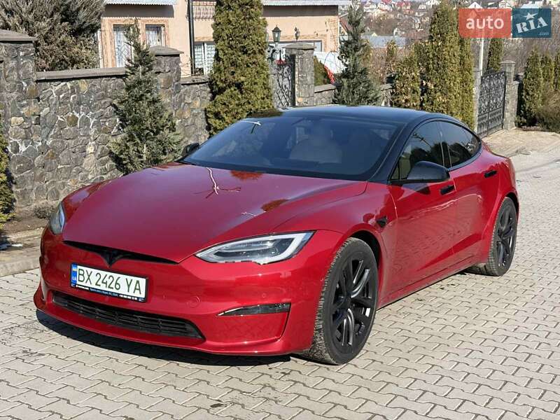 Tesla Model s (2021)