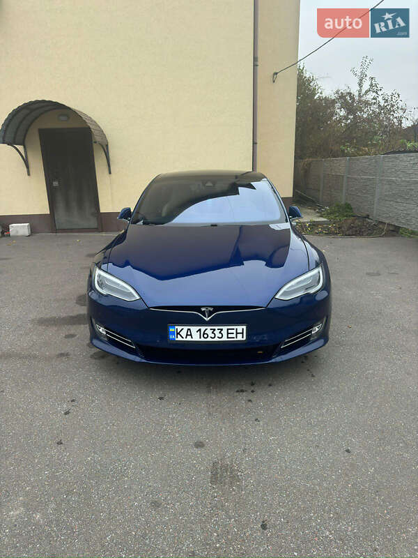 Tesla Model s (2016)