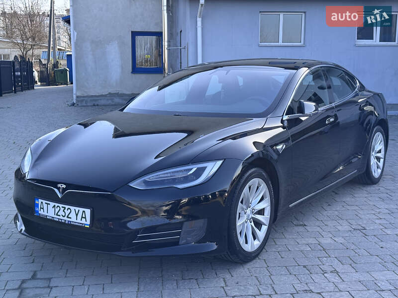 Tesla Model s (2018)
