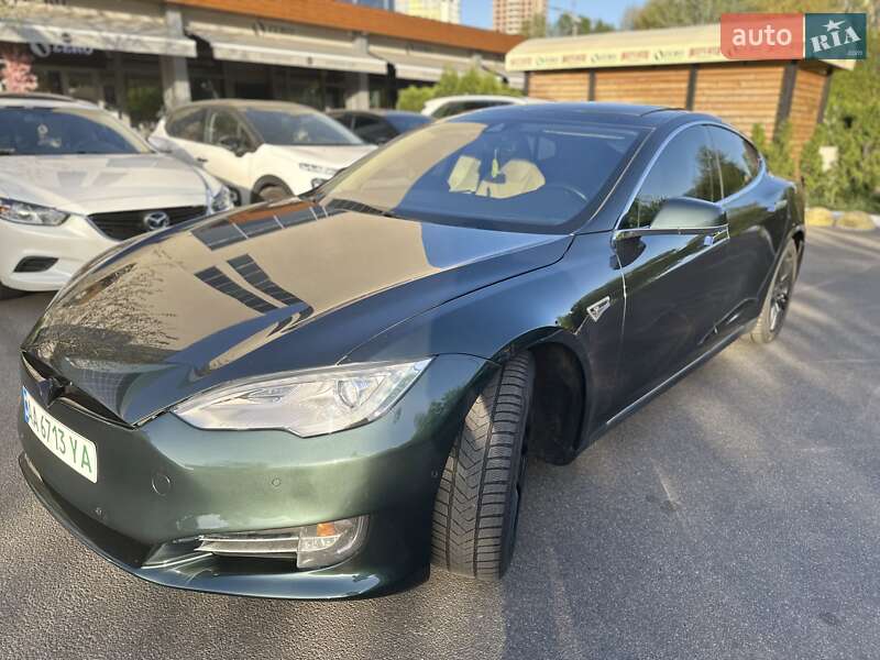 Tesla Model s (2014)