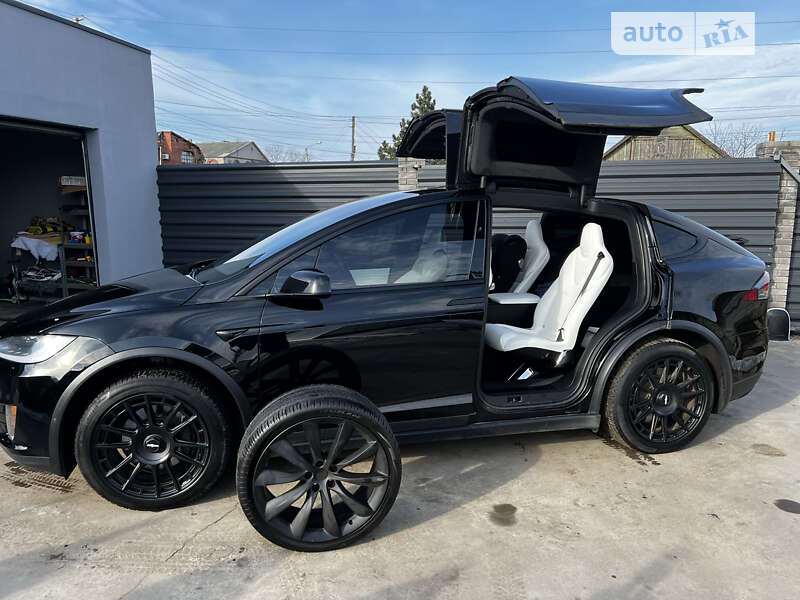 Tesla Model x (2018)