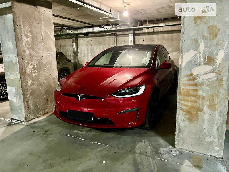 Tesla Model x (2022)