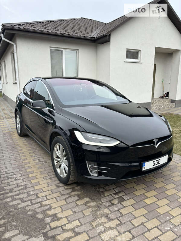 Tesla Model x (2017)