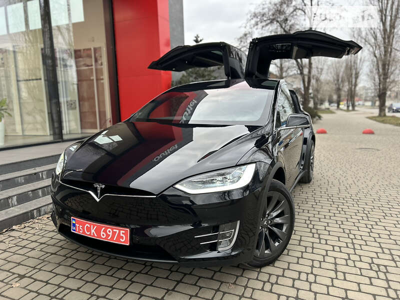 Tesla Model x (2018)