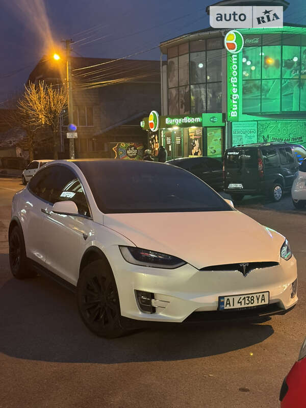 Tesla Model x (2018)