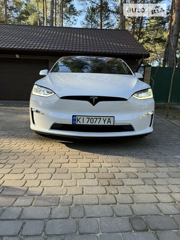 Tesla Model x (2022)