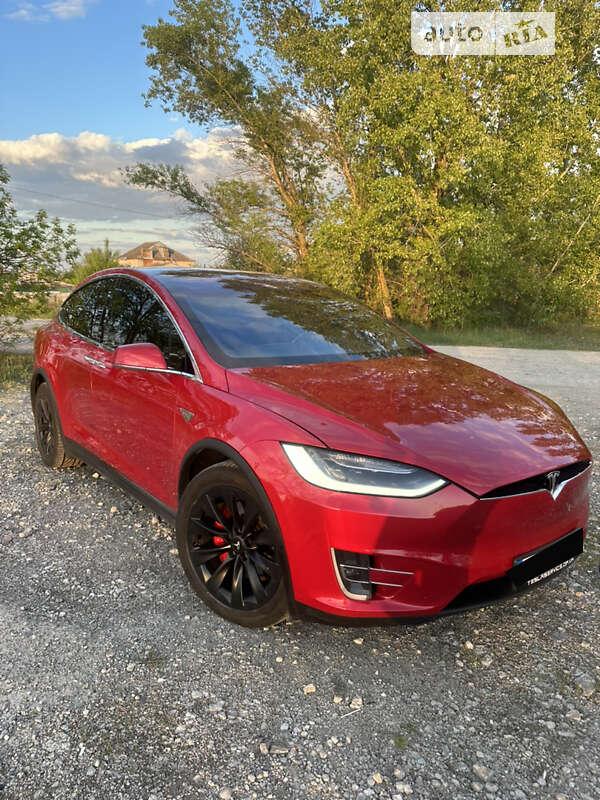 Tesla Model x (2016)