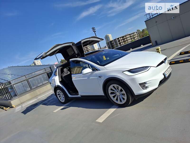 Tesla Model x (2018)