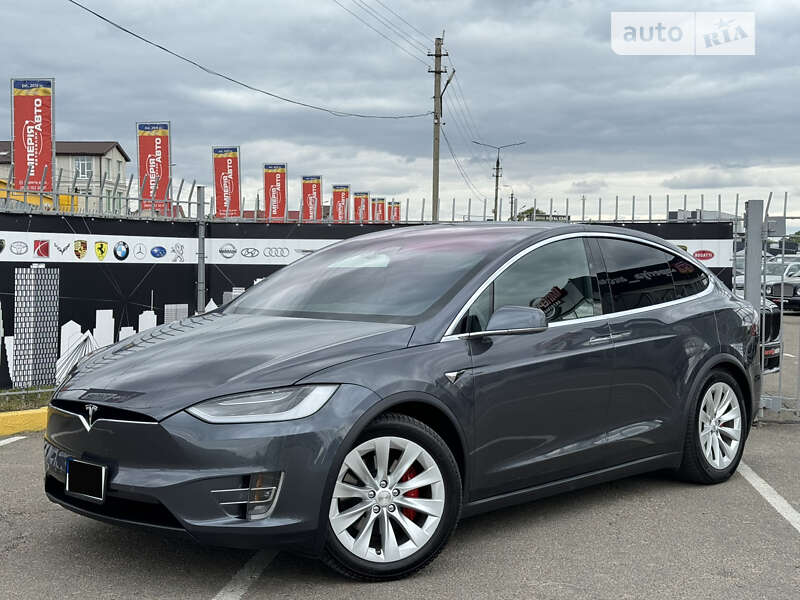Tesla Model x (2018)