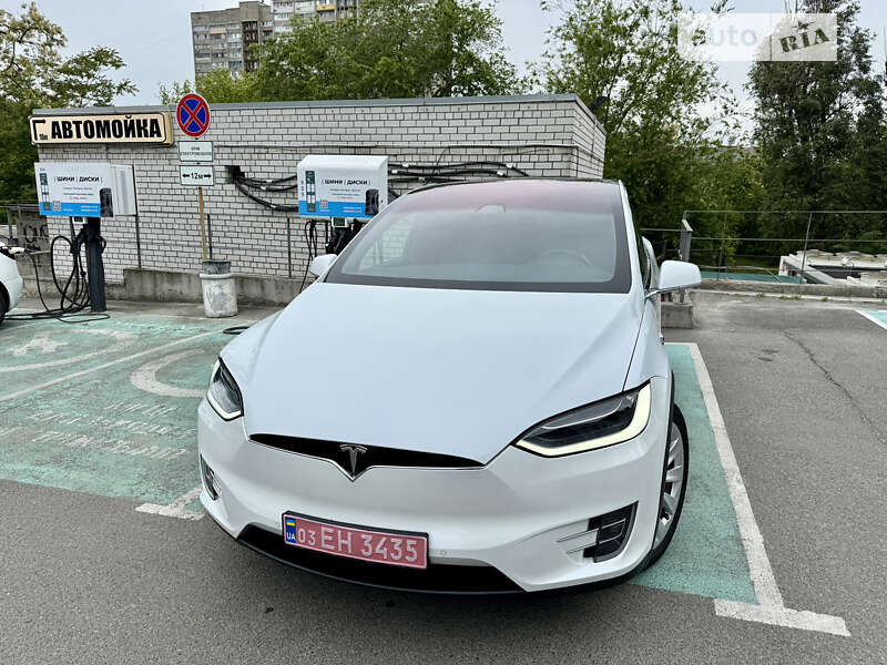 Tesla Model x (2018)