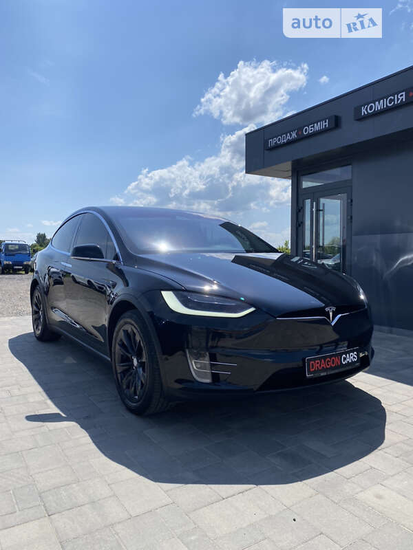 Tesla Model x (2018)