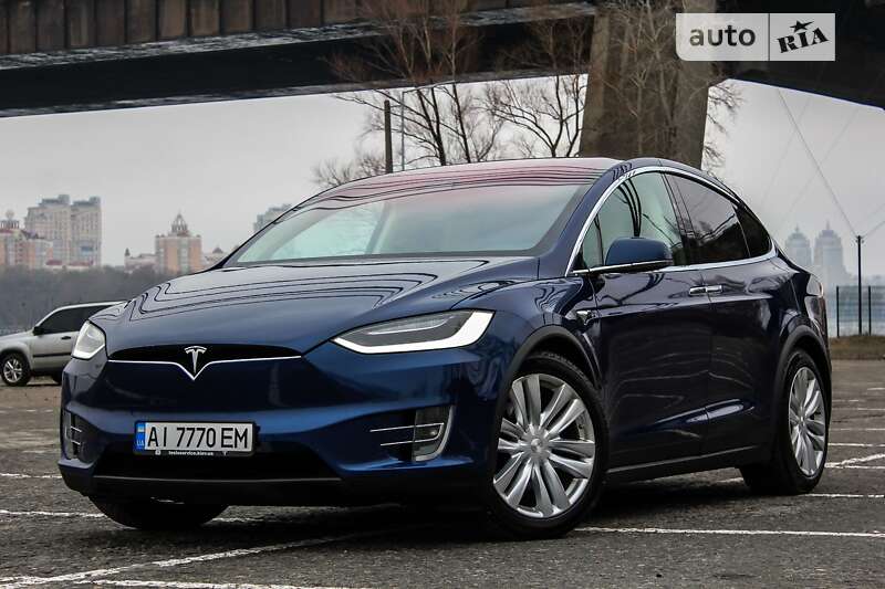 Tesla Model x (2017)