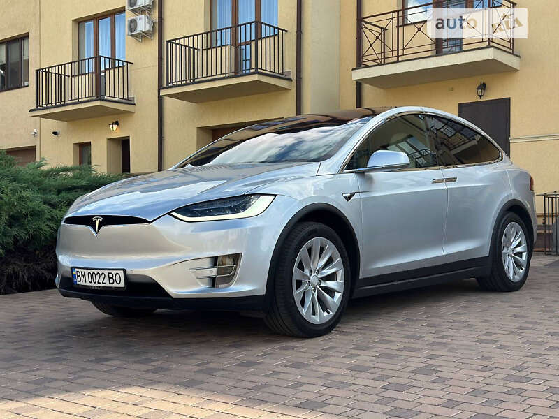 Tesla Model x (2017)