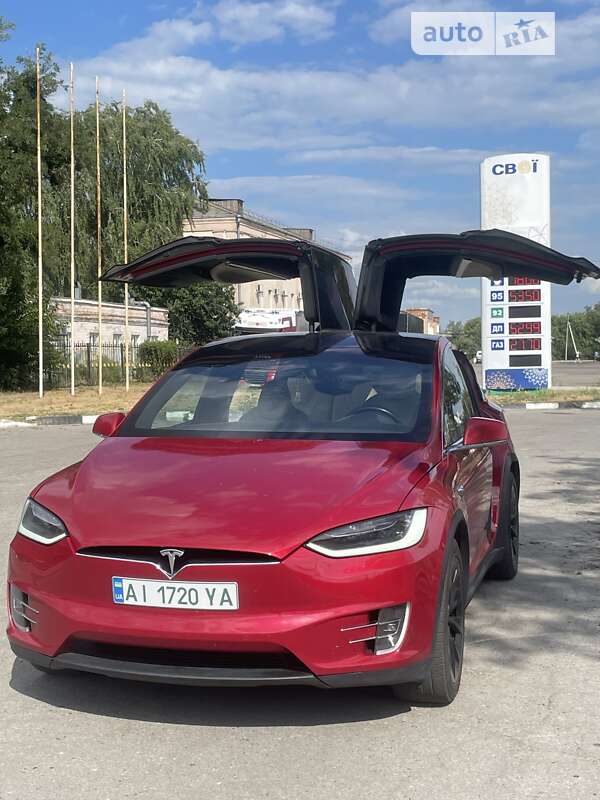 Tesla Model x (2016)