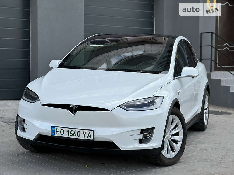 Tesla Model x (2018)