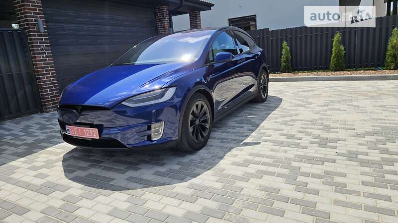 Tesla Model x (2018)