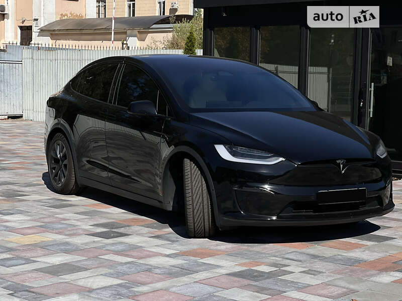 Tesla Model x (2022)