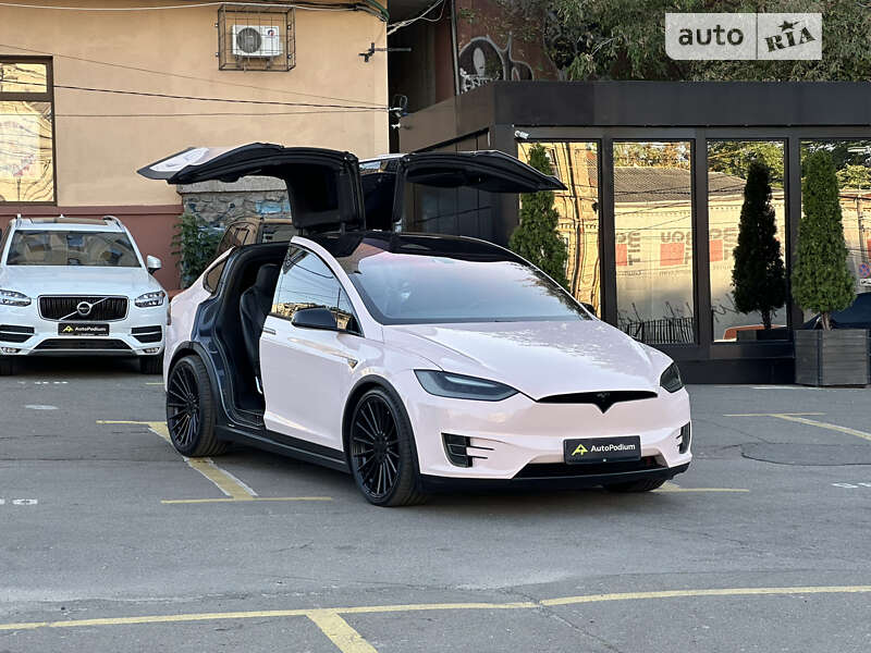 Tesla Model x (2016)