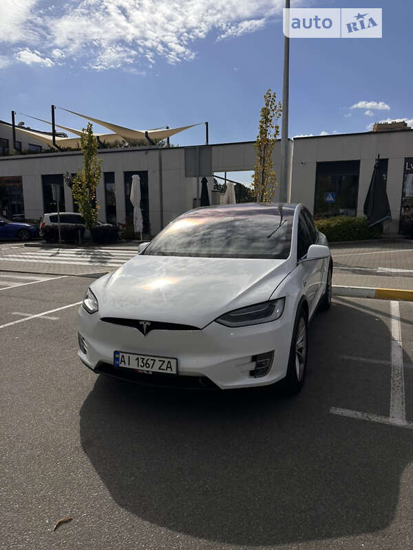 Tesla Model x (2018)