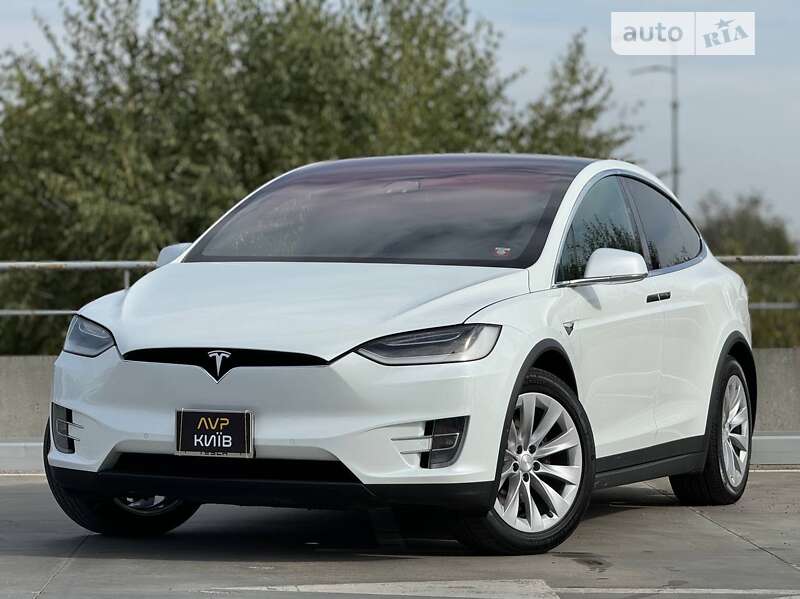 Tesla Model x (2017)