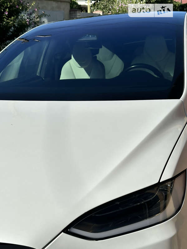 Tesla Model x (2018)