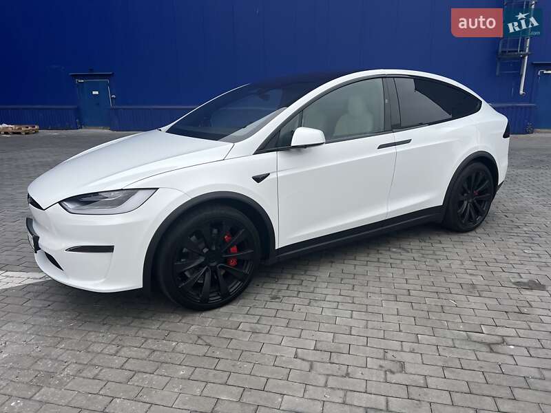 Tesla Model x (2023)