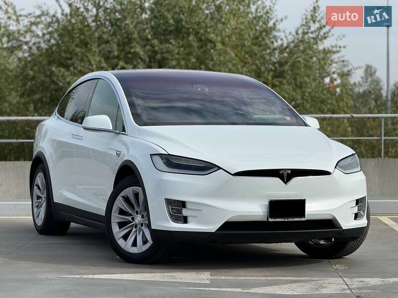 Tesla Model x (2017)