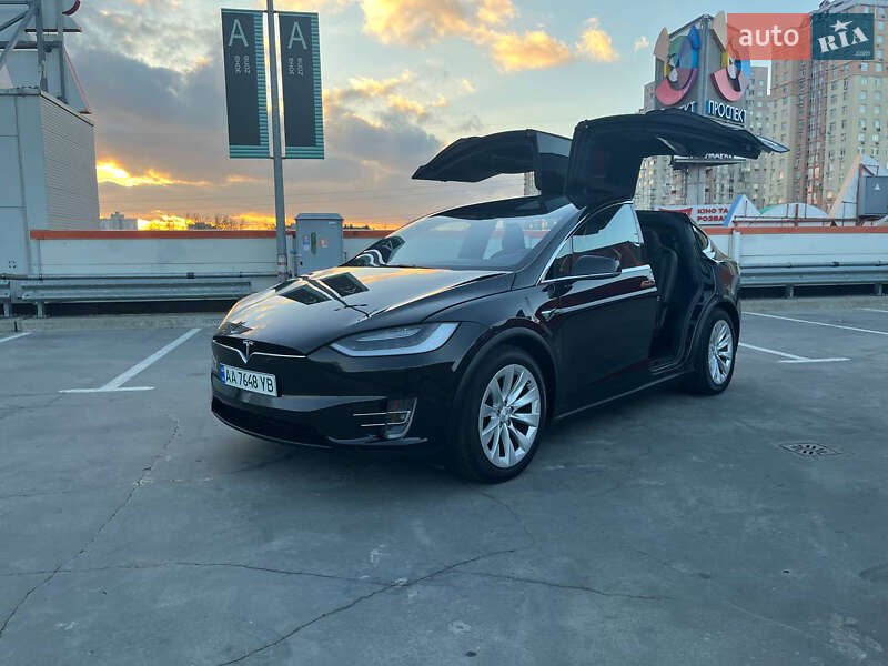 Tesla Model x (2018)
