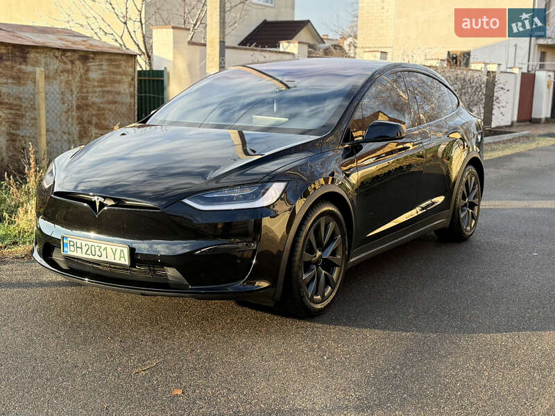 Tesla Model x (2022)