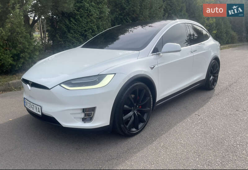 Tesla Model x (2017)