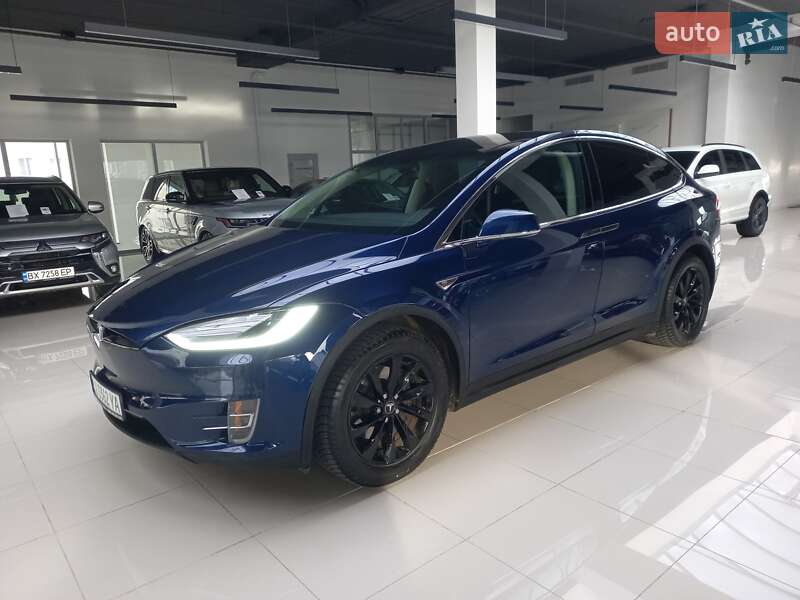 Tesla Model x (2016)