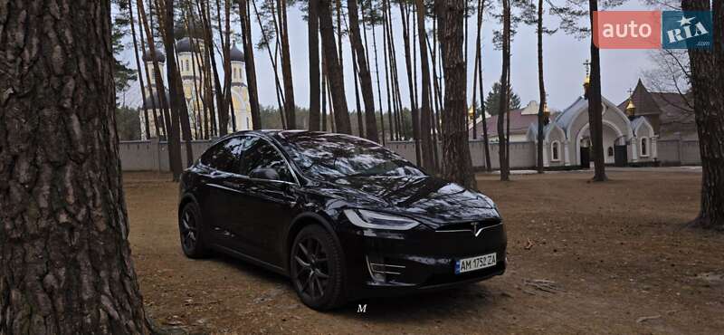 Tesla Model x (2017)