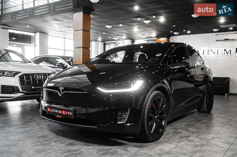 Tesla Model x (2018)