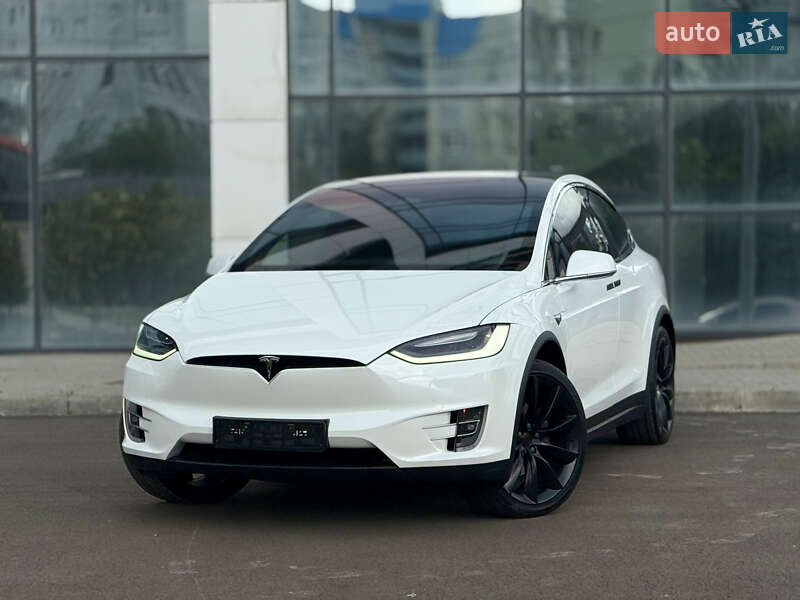 Tesla Model x (2019)