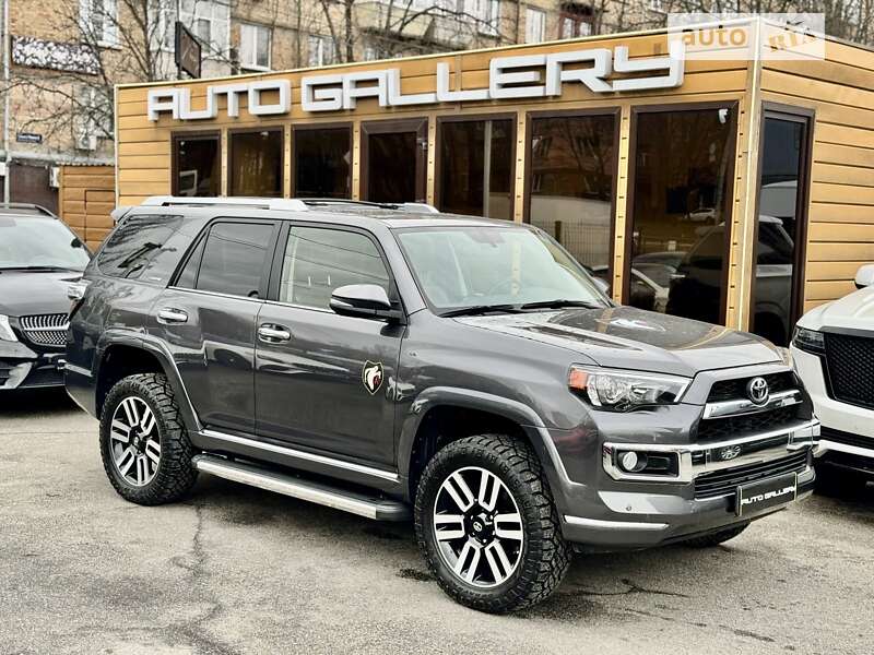 Toyota 4 runner (2018)