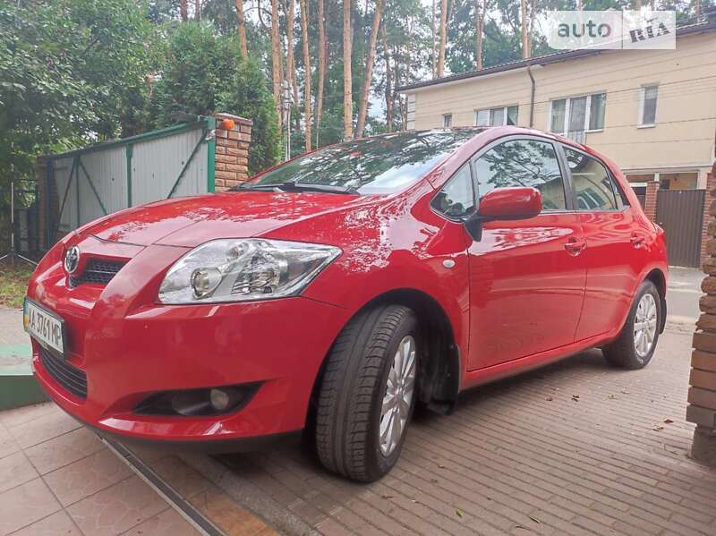 Toyota Auris (2008)