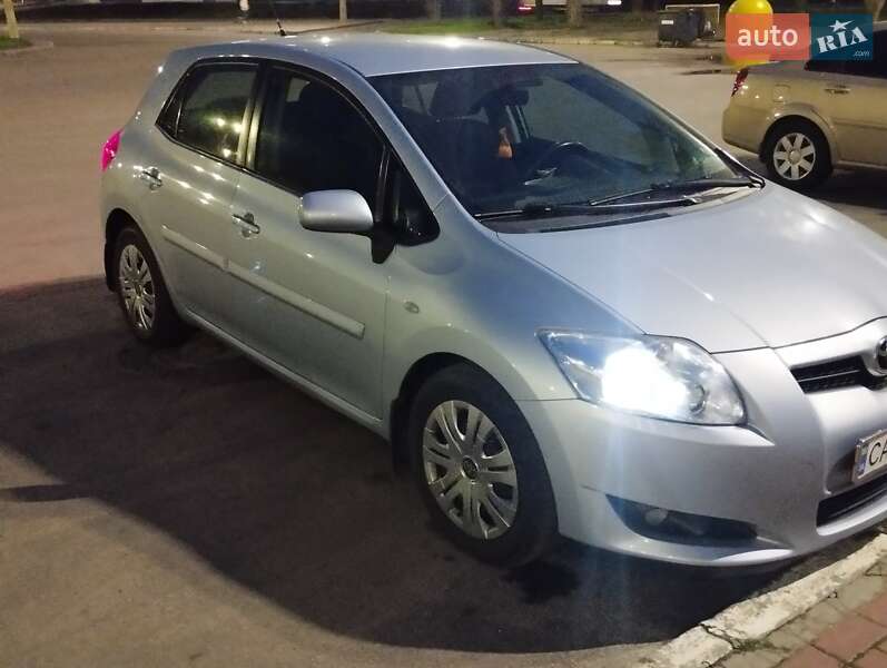 Toyota Auris (2008)