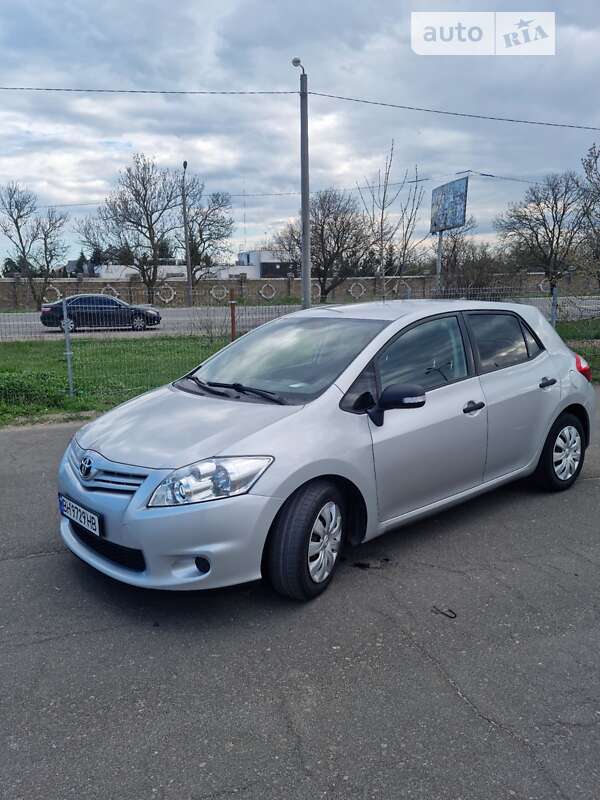 Toyota Auris (2012)