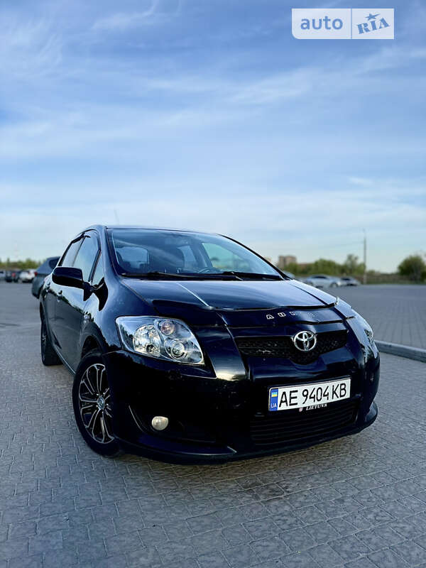 Toyota Auris (2007)