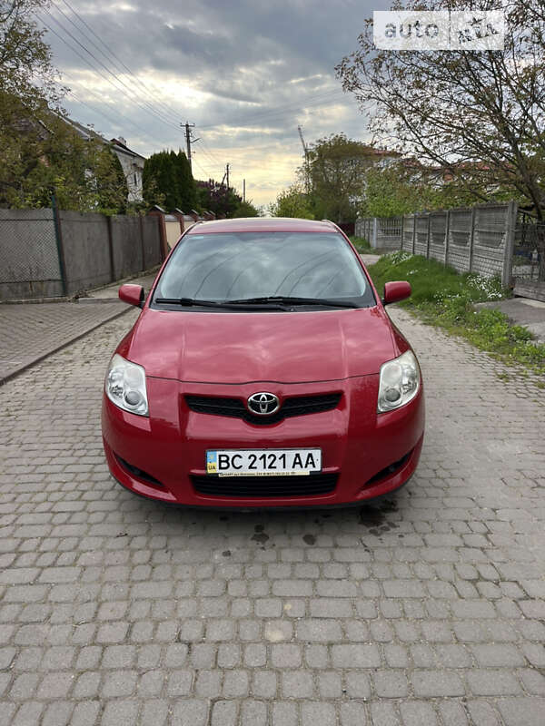 Toyota Auris (2008)