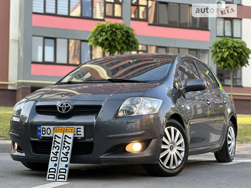 Toyota Auris (2008)