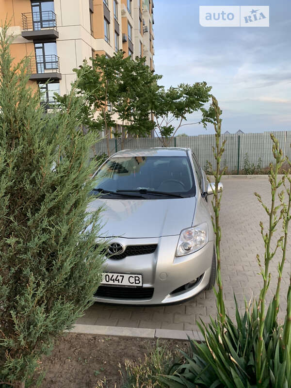 Toyota Auris (2008)