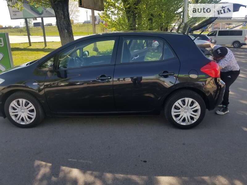 Toyota Auris (2008)