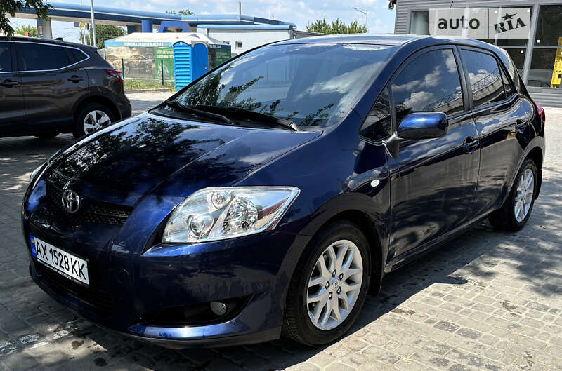 Toyota Auris (2007)