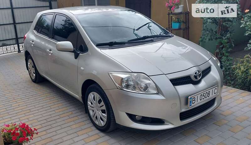 Toyota Auris (2008)