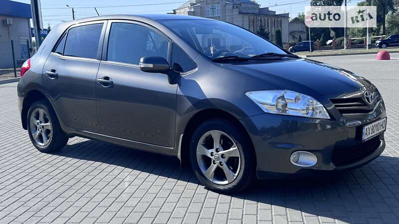 Toyota Auris (2012)
