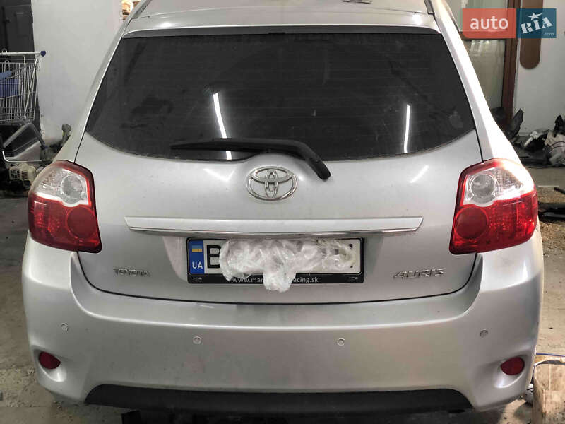 Toyota Auris (2010)