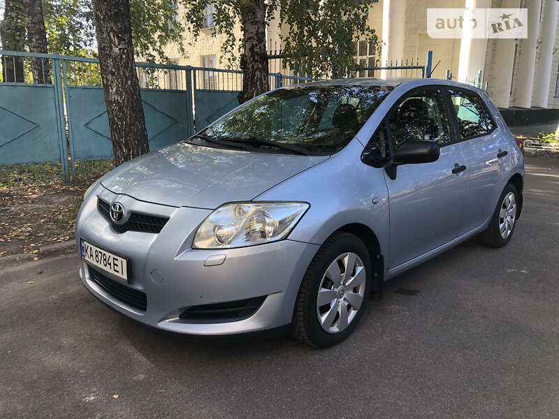 Toyota Auris (2007)